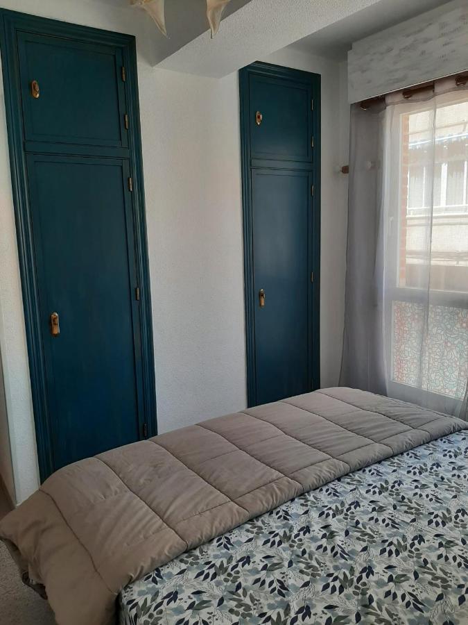 Amazing Sunny Flat With Balcony Pool Two Mins From The Beach Torrevieja Kültér fotó