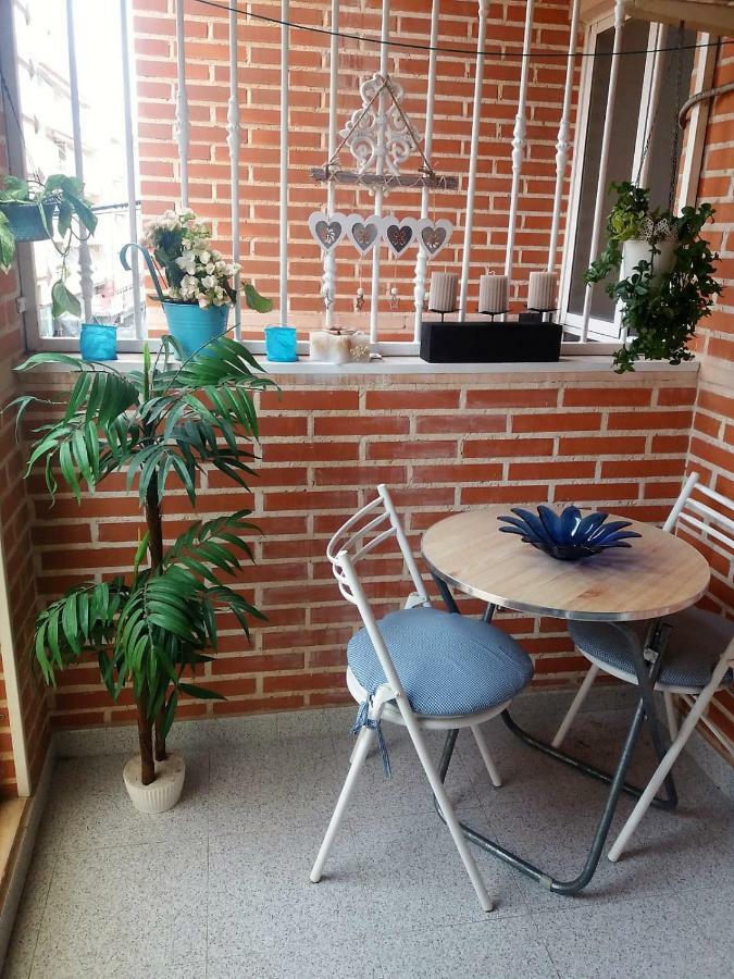 Amazing Sunny Flat With Balcony Pool Two Mins From The Beach Torrevieja Kültér fotó