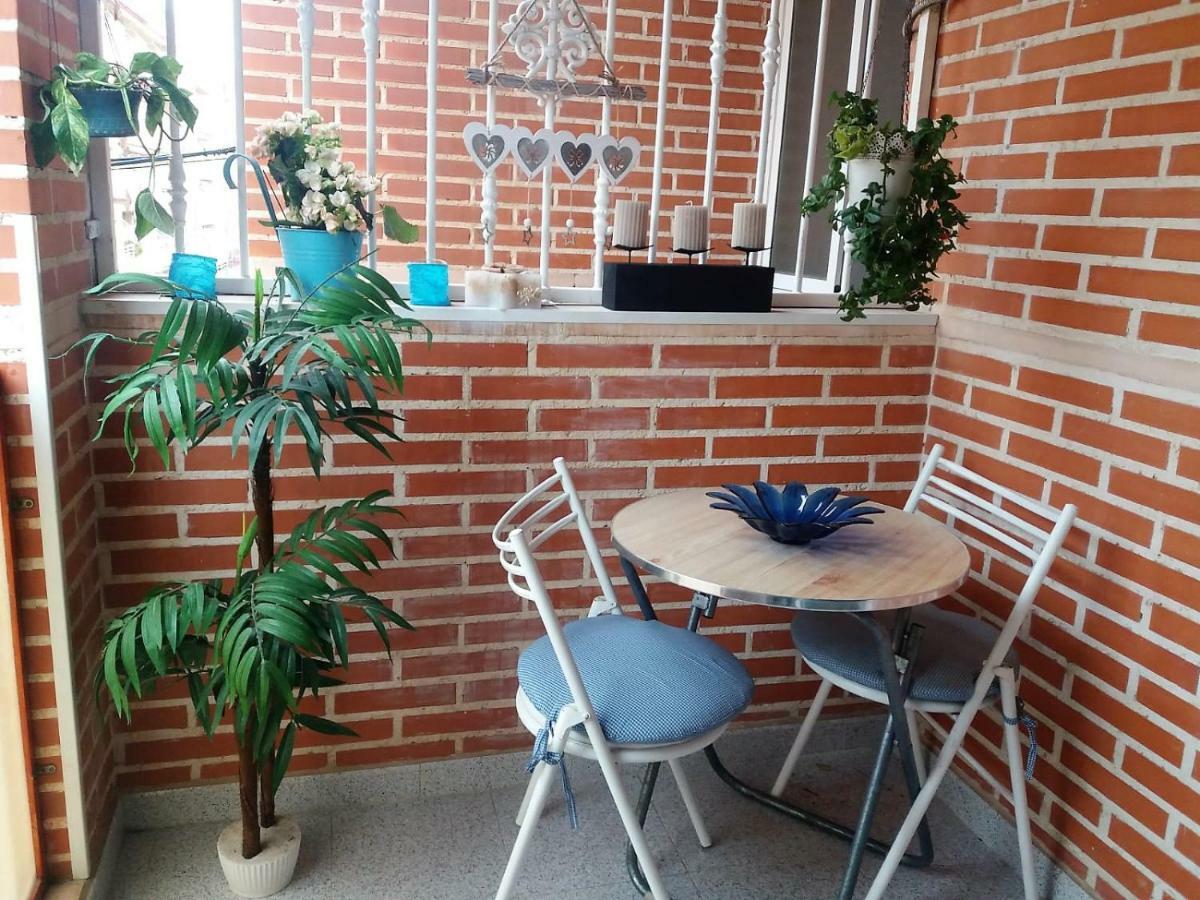 Amazing Sunny Flat With Balcony Pool Two Mins From The Beach Torrevieja Kültér fotó
