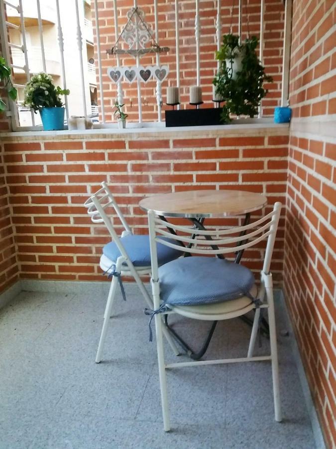 Amazing Sunny Flat With Balcony Pool Two Mins From The Beach Torrevieja Kültér fotó